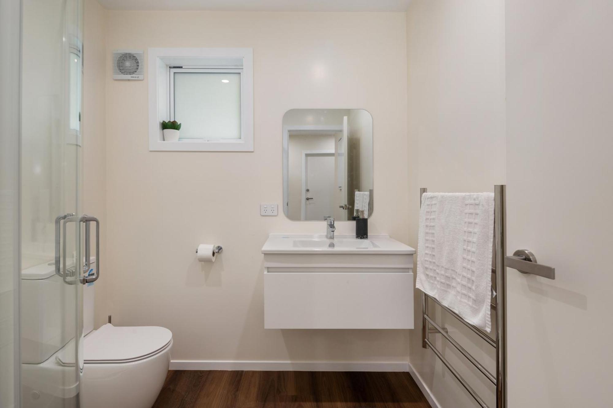 Stunning View, Privacy, Close To Ferry & Brand-New Wellington Exterior foto